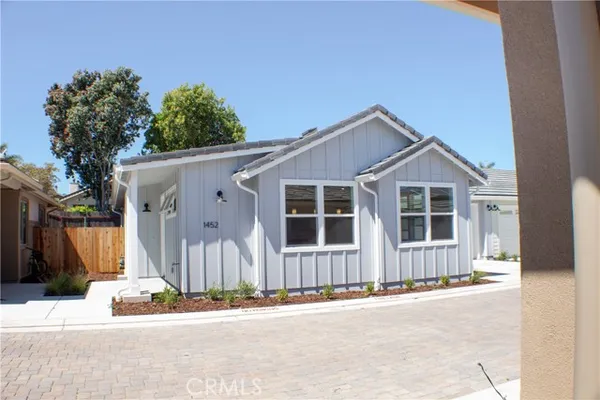 1452 RONALD WAY