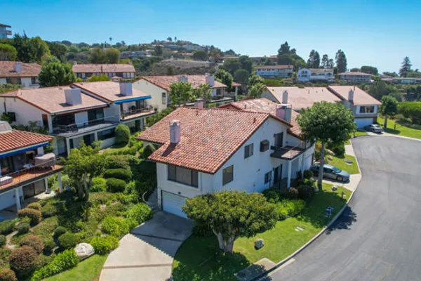 6622 OCEAN CREST DR