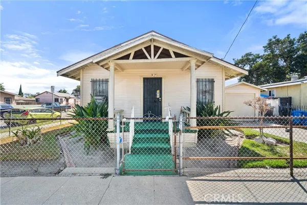 1542 E 83RD