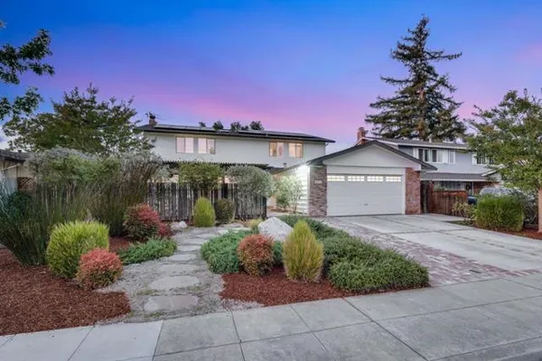 1017 SUMAC DR