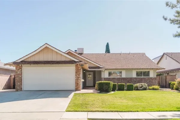 534 W AVE