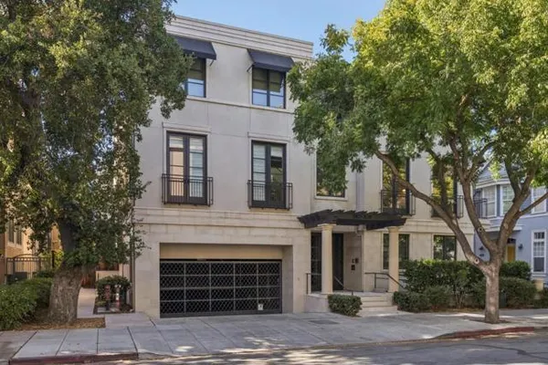 320 BRYANT ST