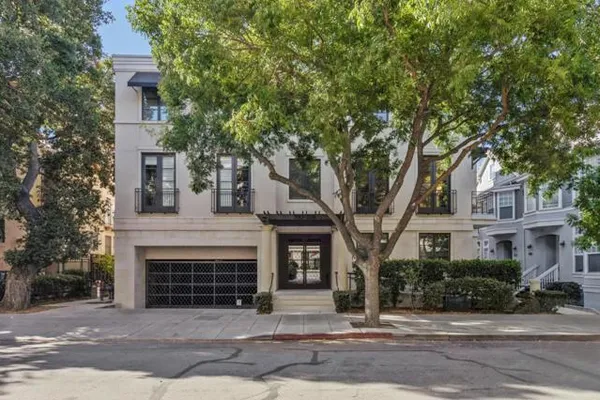 320 BRYANT ST