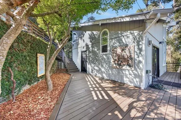 431 LOMA PRIETA DR