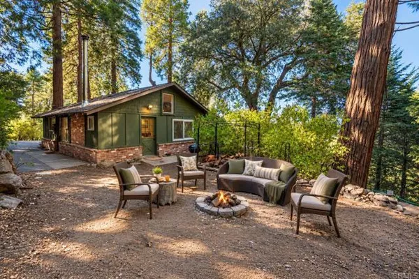 22136 CRESTLINE RD