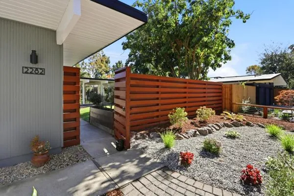 2282 FAIRGLEN DR
