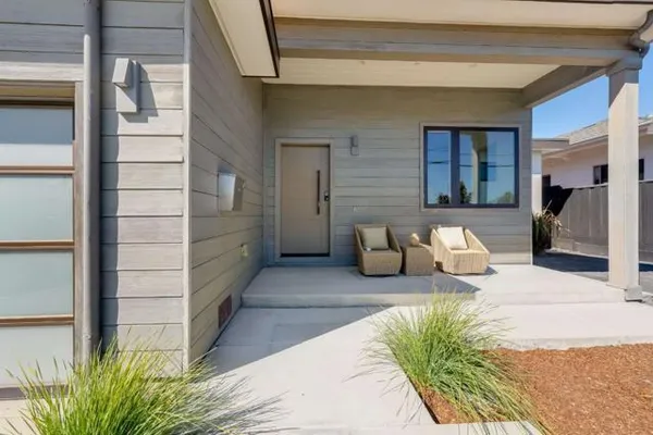 300 HELEN DR
