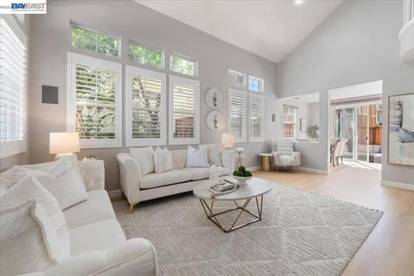 5236 BROOKLINE CT