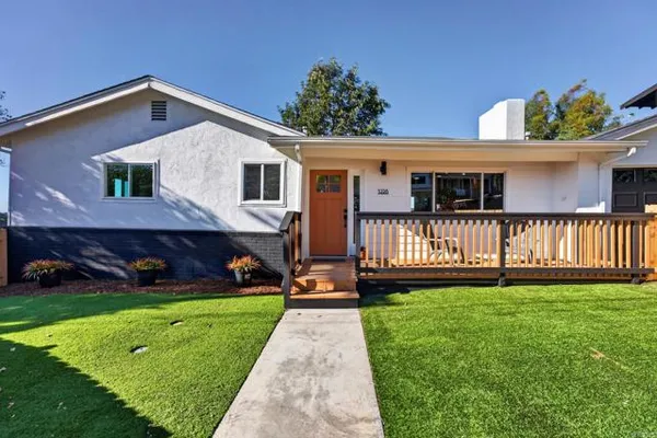 5228 AUGUSTANA PL
