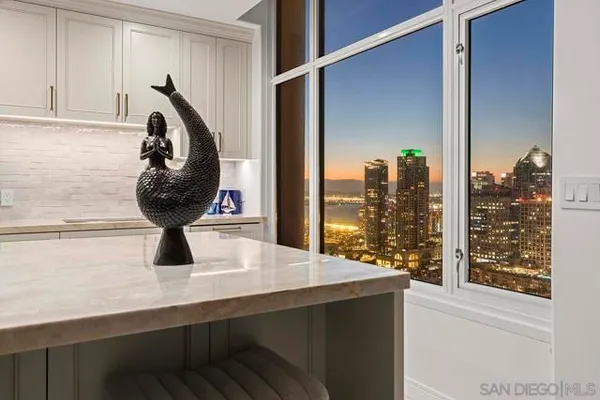 550 FRONT ST 2802