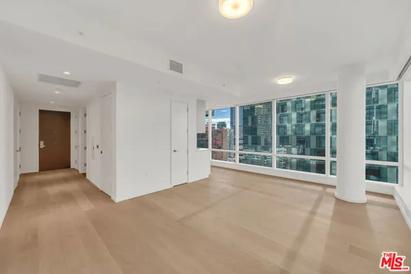 877 FRANCISCO ST 628