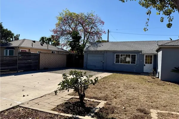 2109 MONROVIA AVE