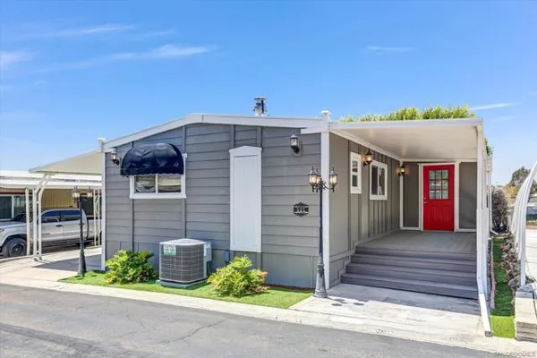 1815 SWEETWATER RD SPC 121