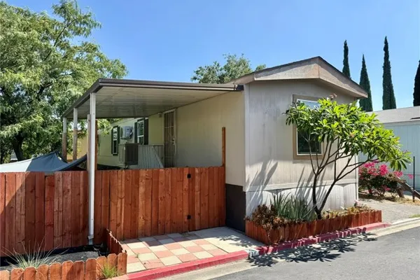 350 S WILLOW AVE SPC 28