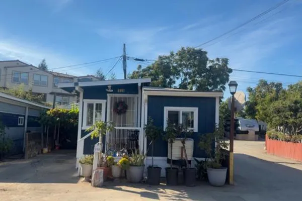 527 MCLAUGHLIN AVE 215