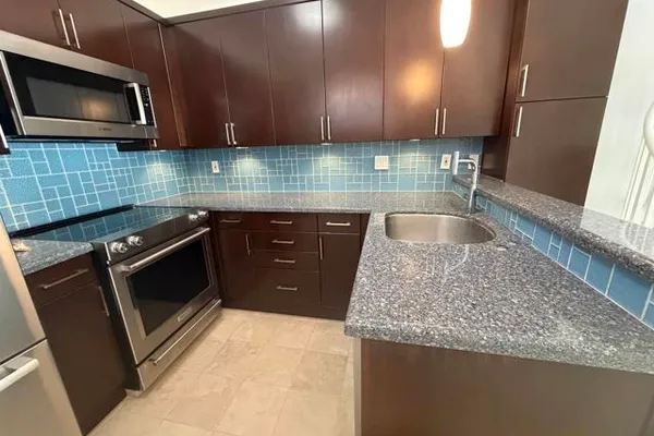 7275 CALABRIA CT 66