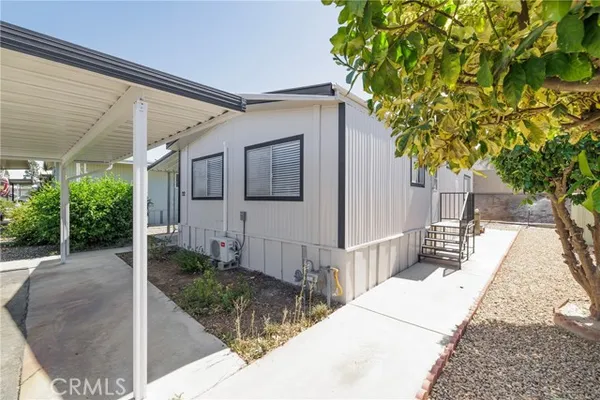 3700 BUCHANAN ST 22