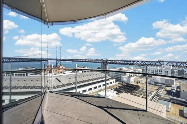 338 MAIN ST 16E