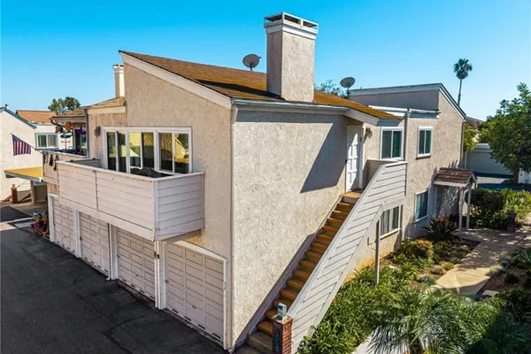 24114 PASEO CORONA