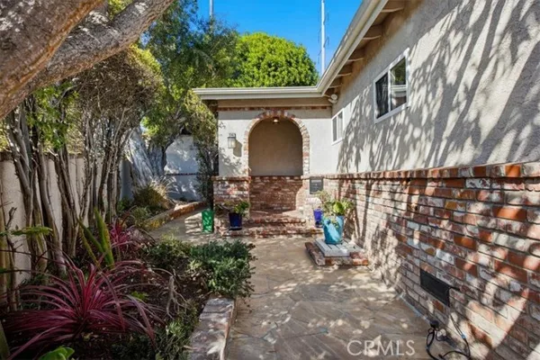 3624 BELL AVE