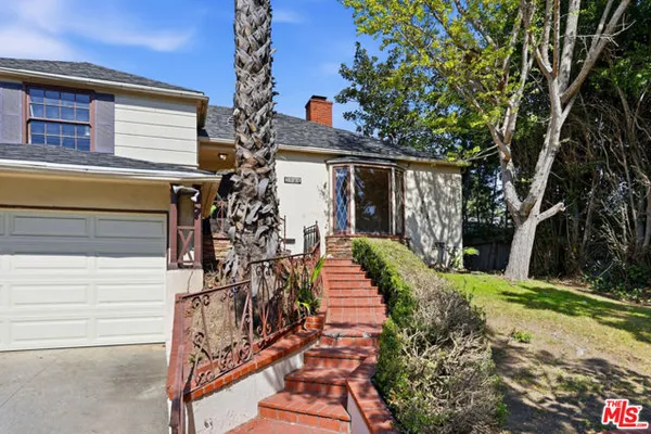 3024 MANNING AVE