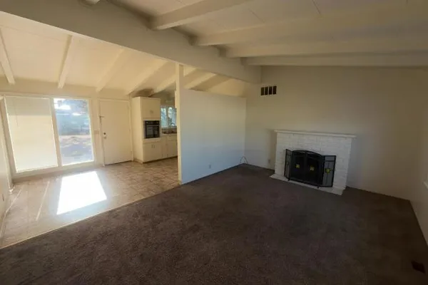 3184 VISTA DEL CAMINO