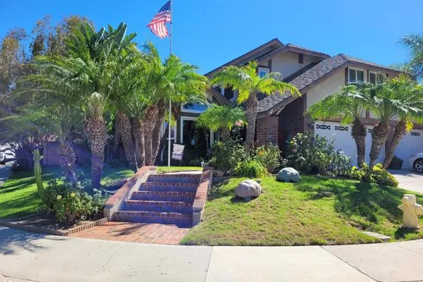 551 STONEHEDGE DR