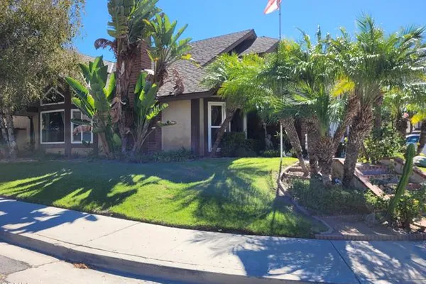 551 STONEHEDGE DR