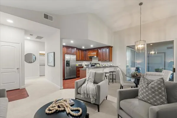95 HOBSON ST 5B