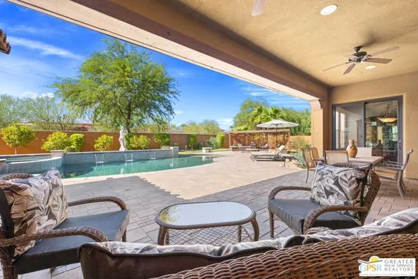 33 ALICANTE CIR