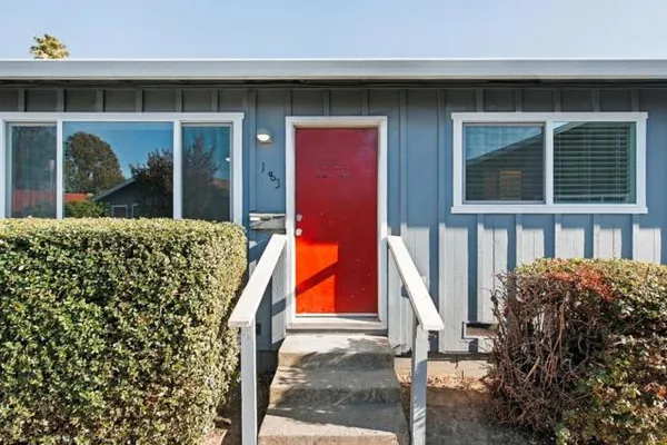 183 CARNATION DR