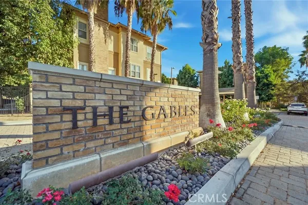 16094 GABLES LOOP