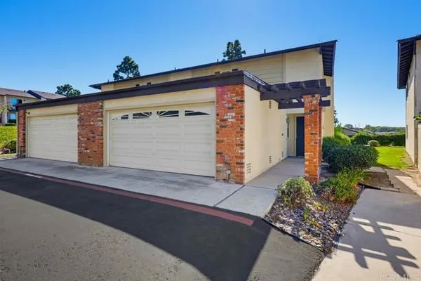 3804 WILLOWS WAY