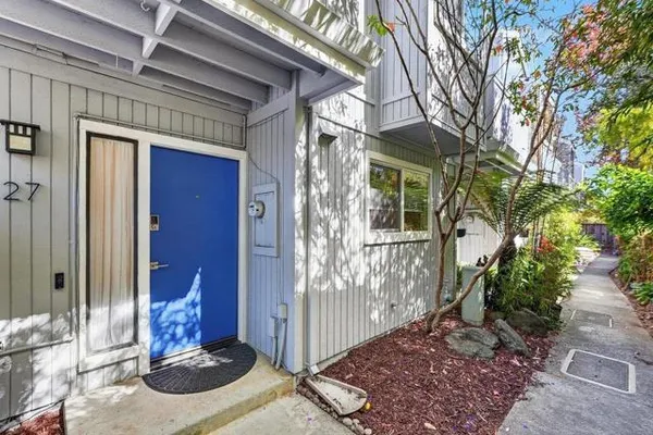 1200 CAPITOLA RD 27