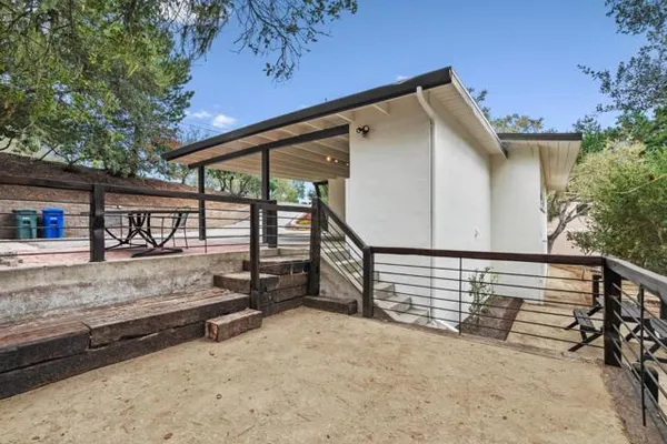 84 CUESTA VISTA DR