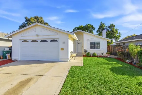1582 STARLITE DR
