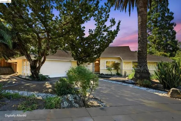 3218 ESTATES AVE