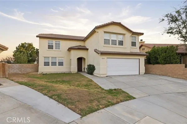 1222 VALIANT ST