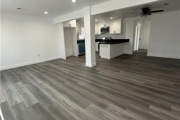 426 W AVENIDA CERCA