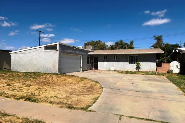 1121 VALIANT ST