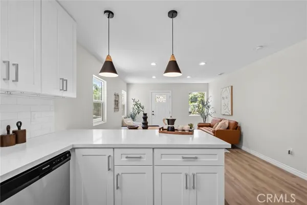 1745 W 39TH ST