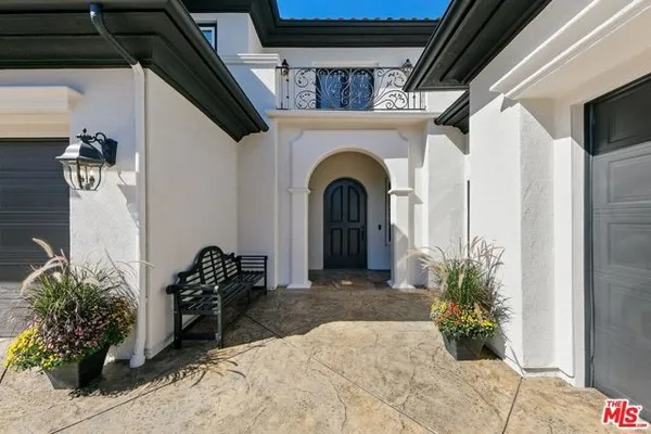 367 LOIRE VALLEY DR