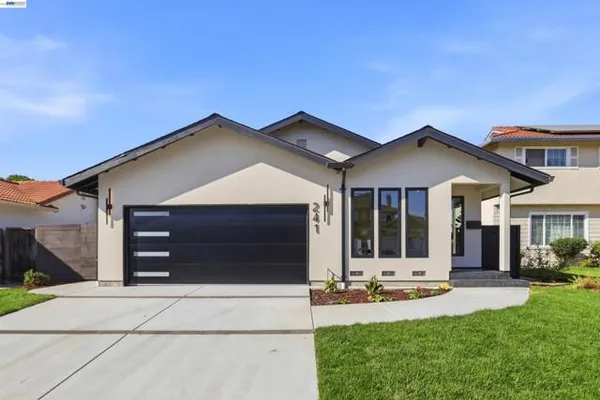 241 EVERGREEN WAY