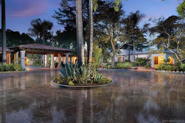 6525 LAGO LINDO