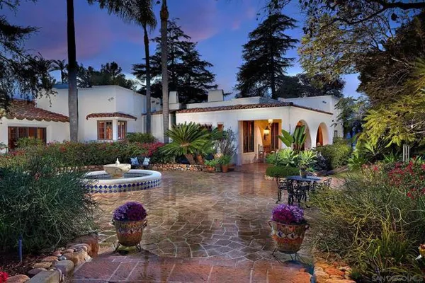6525 LAGO LINDO