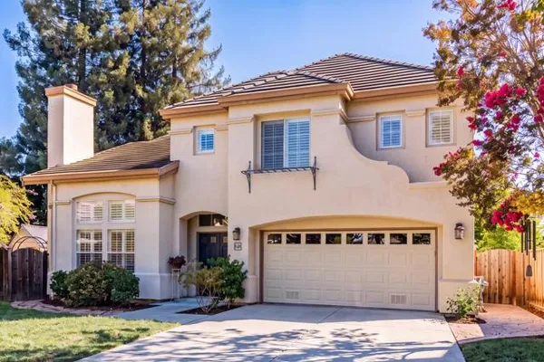 848 SUMMIT CT