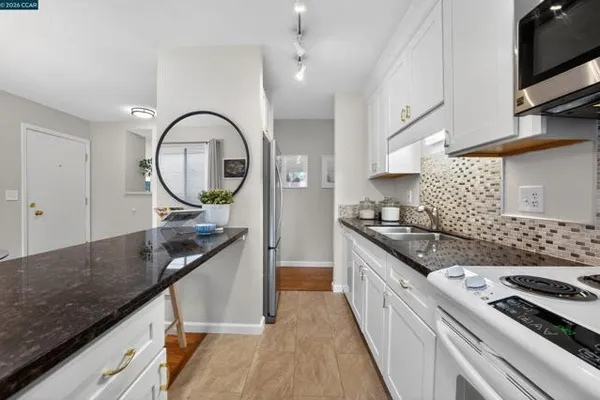1241 HOMESTEAD AVE 211