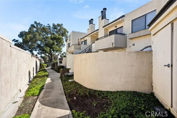 13104 GLEN CT 1