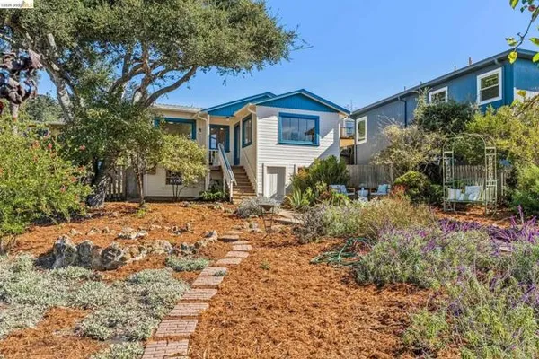 722 AVILA PL