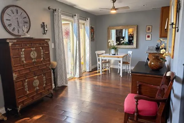 1891 LANDANA DR A